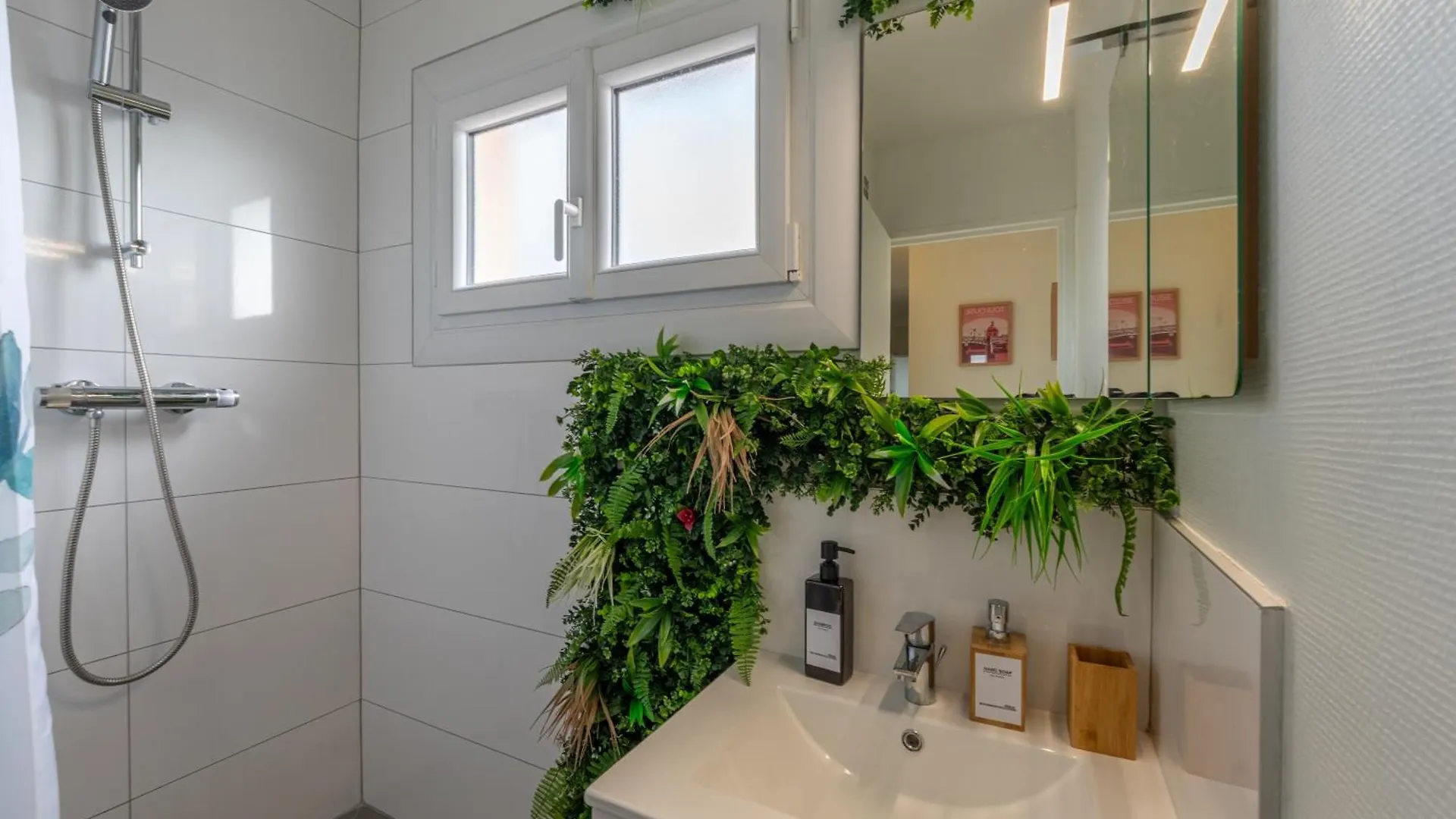 Toulouse Appartment 3 Bedrooms Balcony Panoramic View - 10 Min Train Station & Metro 아파트