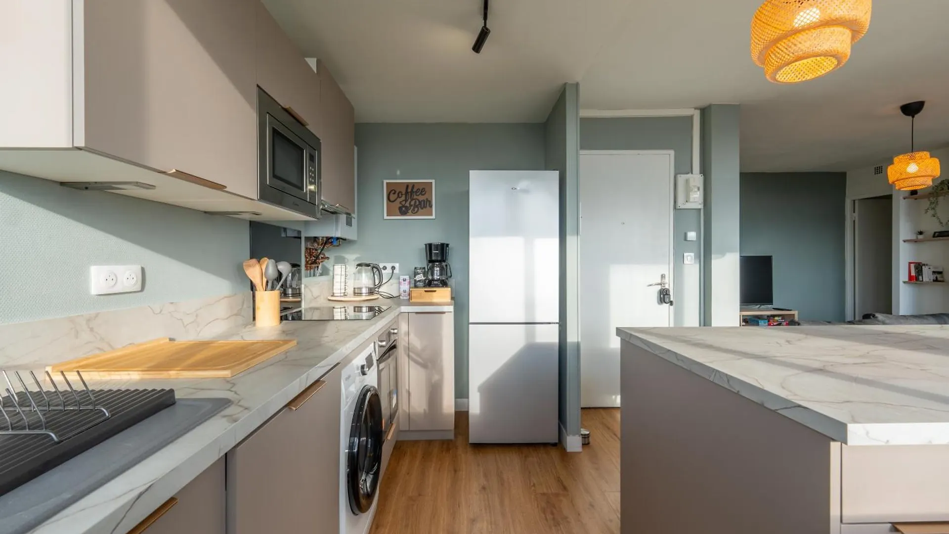 Toulouse Appartment 3 Bedrooms Balcony Panoramic View - 10 Min Train Station & Metro 0*,  프랑스